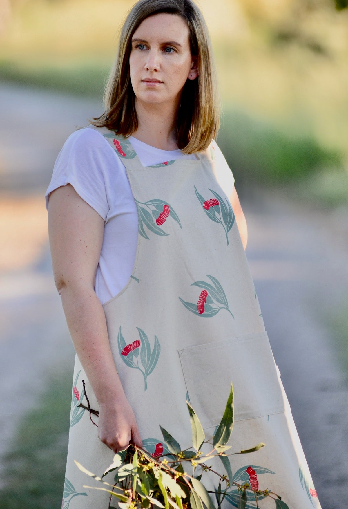 Apron - Gum Blossom-Bandicute