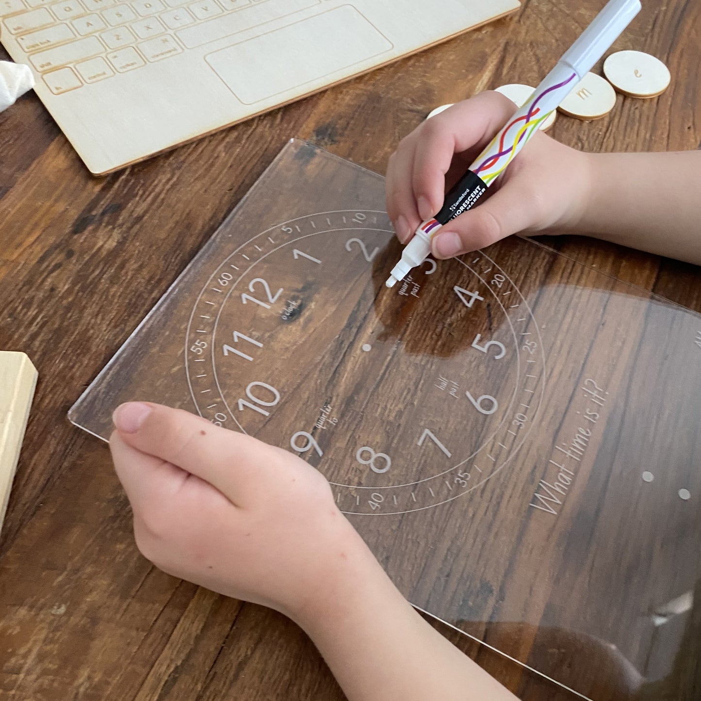 Clock Tracing Board with Stand-Bandicute